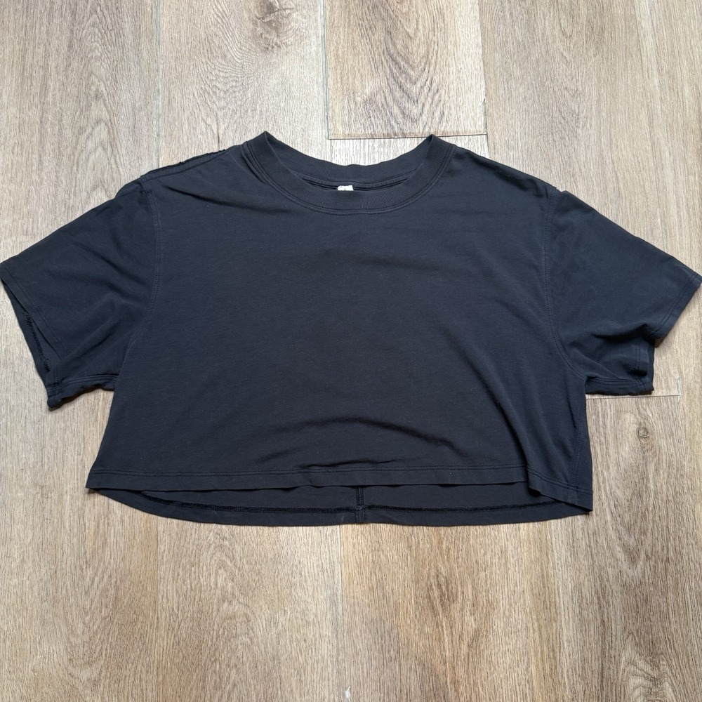 Lululemon Cates Tee Black Cropped Pima Cotton Size 6